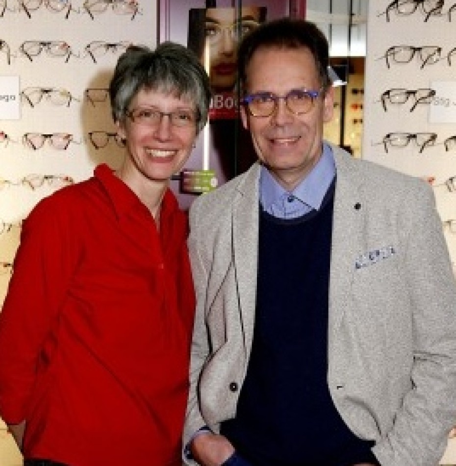 Augenoptikermeisterin Anett Ritsert und Augenoptikermeister Thomas Böhm